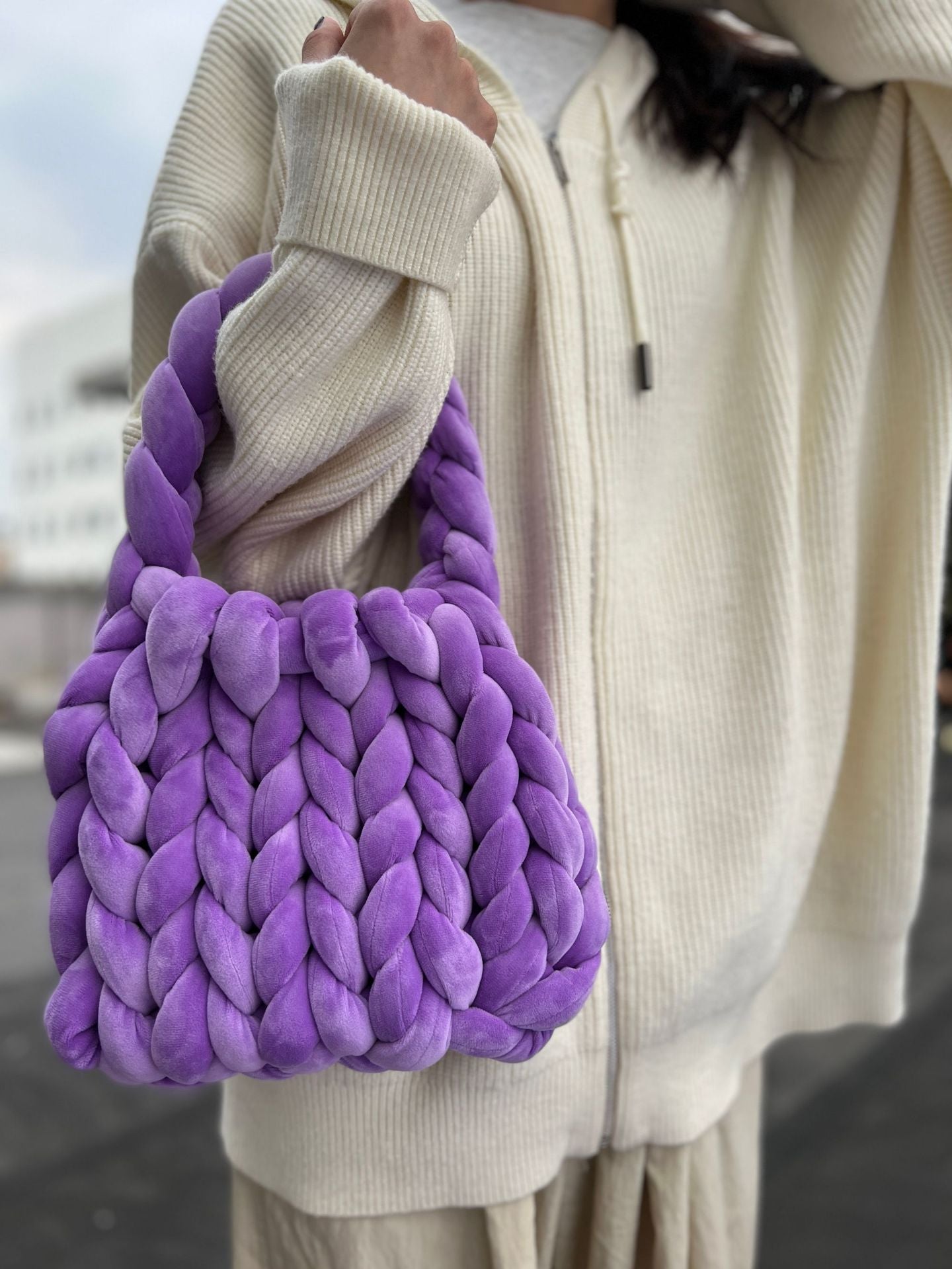 DIY hand woven crystal velvet core spun yarn woven hand-held mailman bag