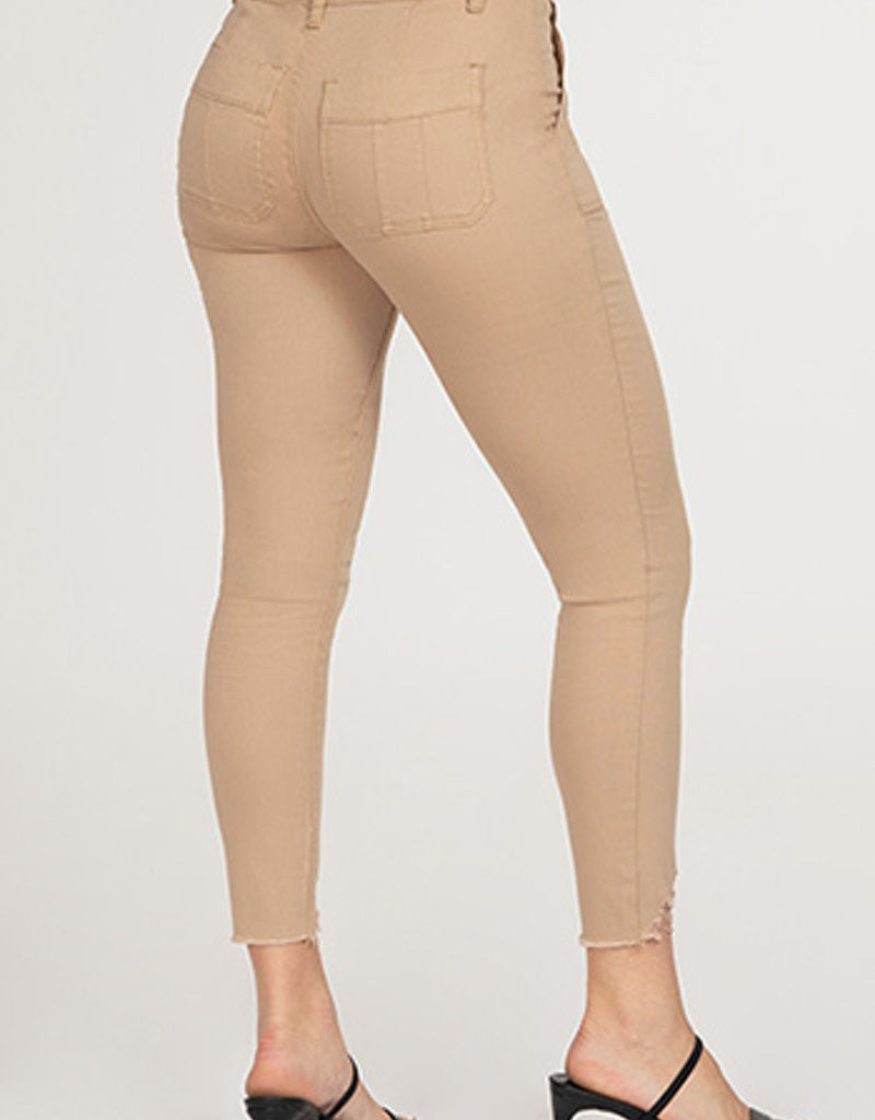 Mid -Rise Patch Pocket Ankle Jean